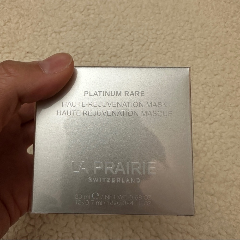 Platinum Rare Haute-Rejuvenation Mask
La Prairie NEW IN BOX - Picture 8 of 9